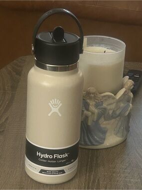 Hydro Flask Wide Flex Straw Cap Bottle - Oat
